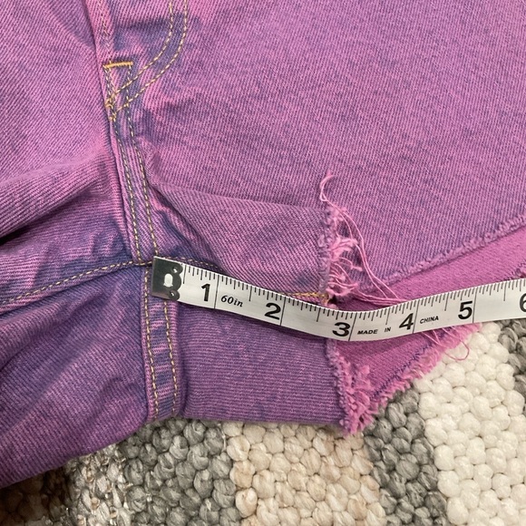 NWT Levi's 501 Premium Mini Shorts  Fringe Button Fly  in Purple Dye Size 23 - Picture 10 of 13